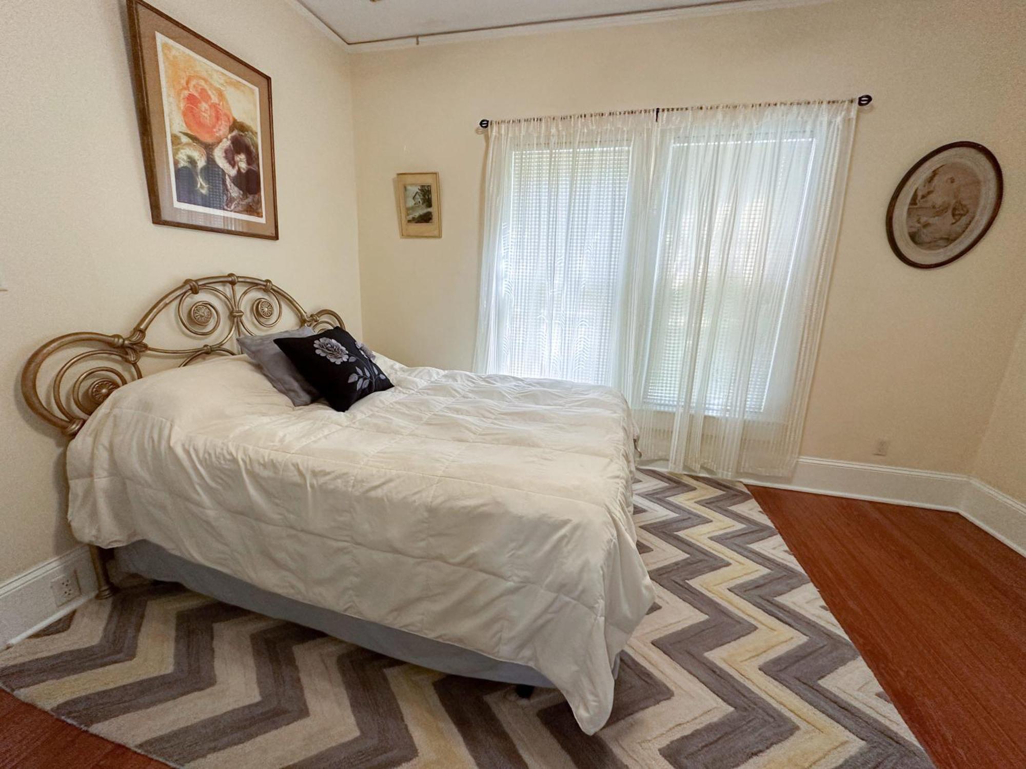 Adorable 1920S Home Near Uf Stadium Sleeps 10 เกนส์วิลล์ ภายนอก รูปภาพ