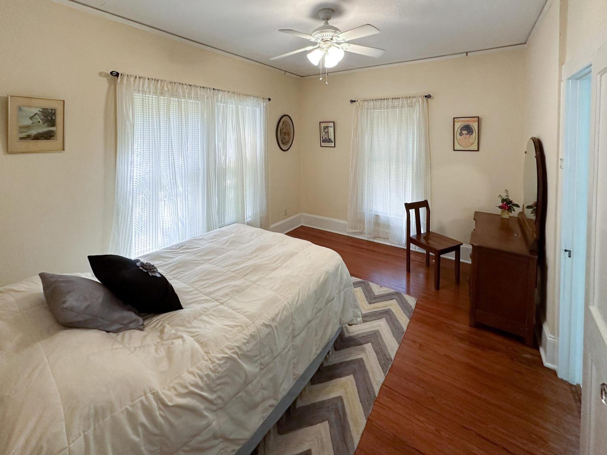 Adorable 1920S Home Near Uf Stadium Sleeps 10 เกนส์วิลล์ ภายนอก รูปภาพ